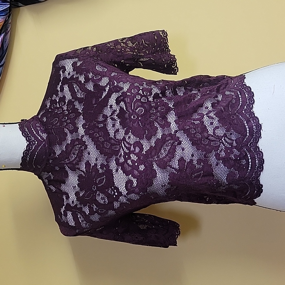Widow woman shirt xl purple
